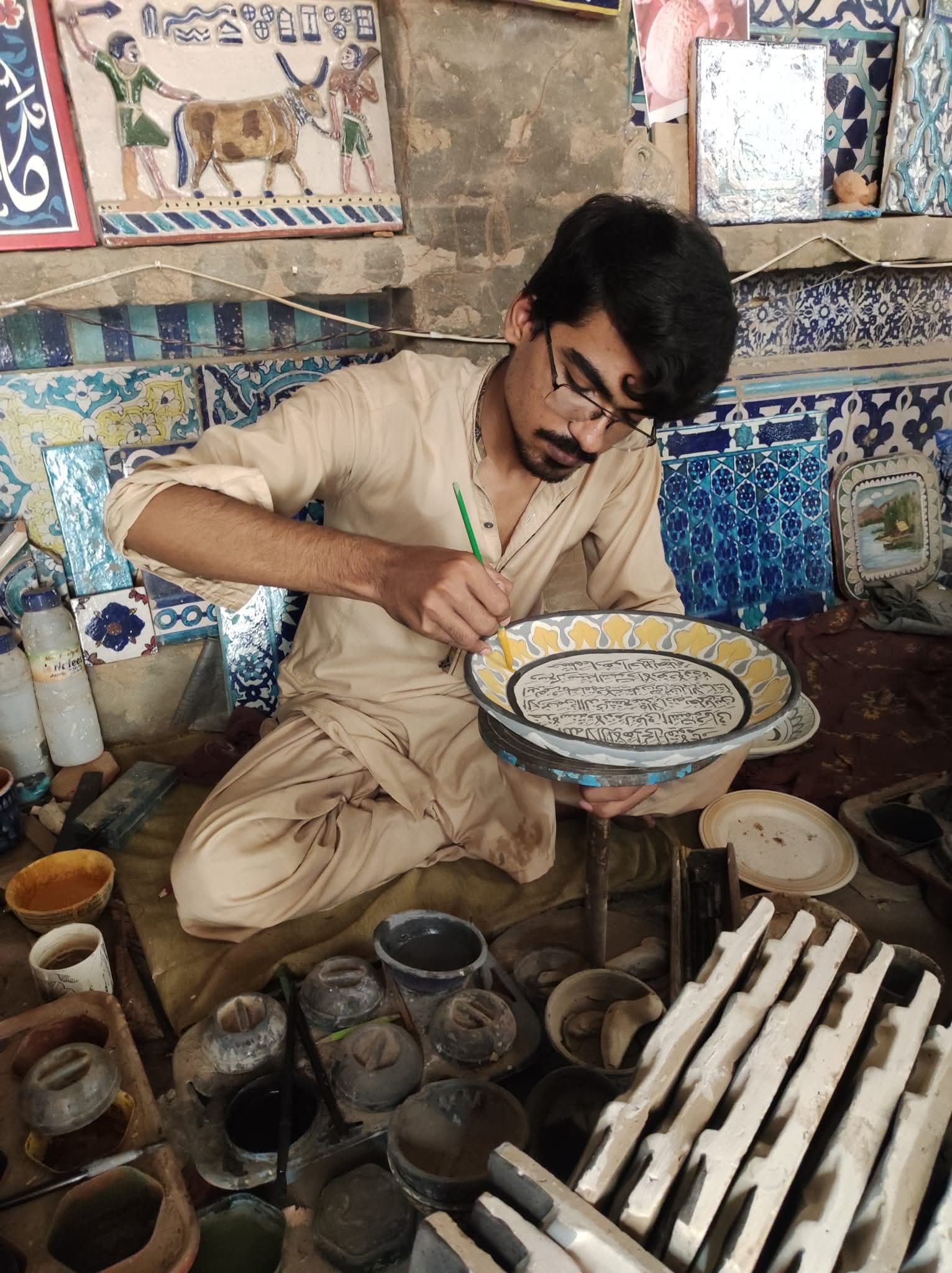 Ubaid — Painting a Ceremonial Dish